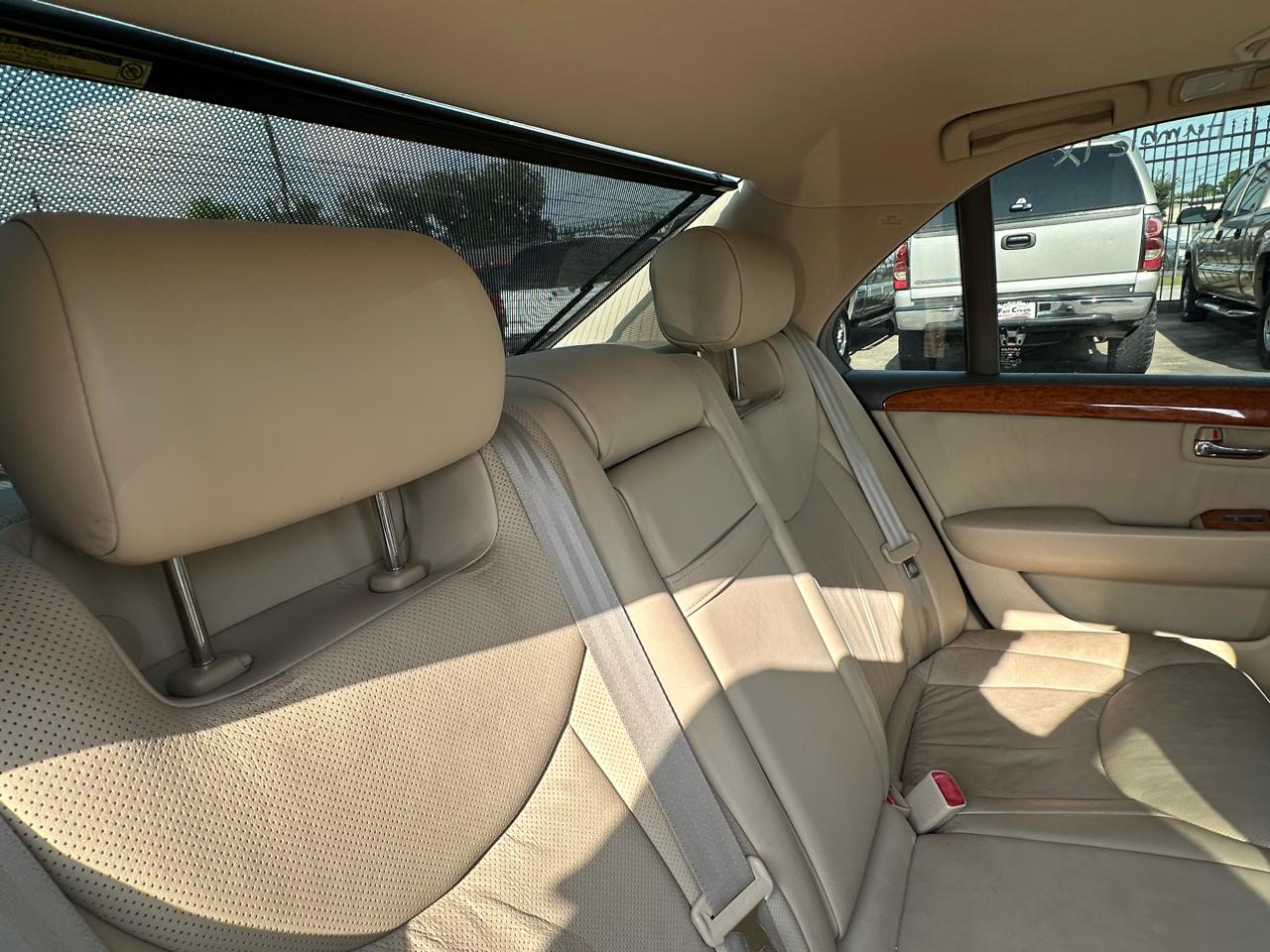 Lexus LS 430 Sedan 2004