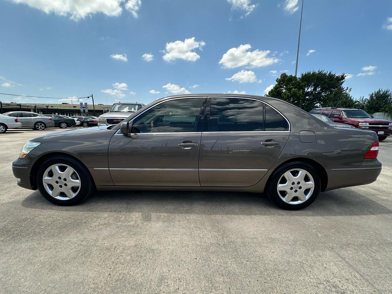 Lexus LS 430 Sedan 2004