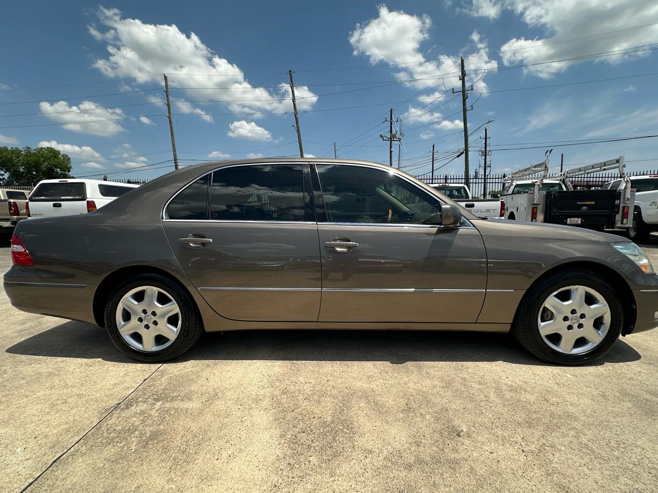 Lexus LS 430 Sedan 2004