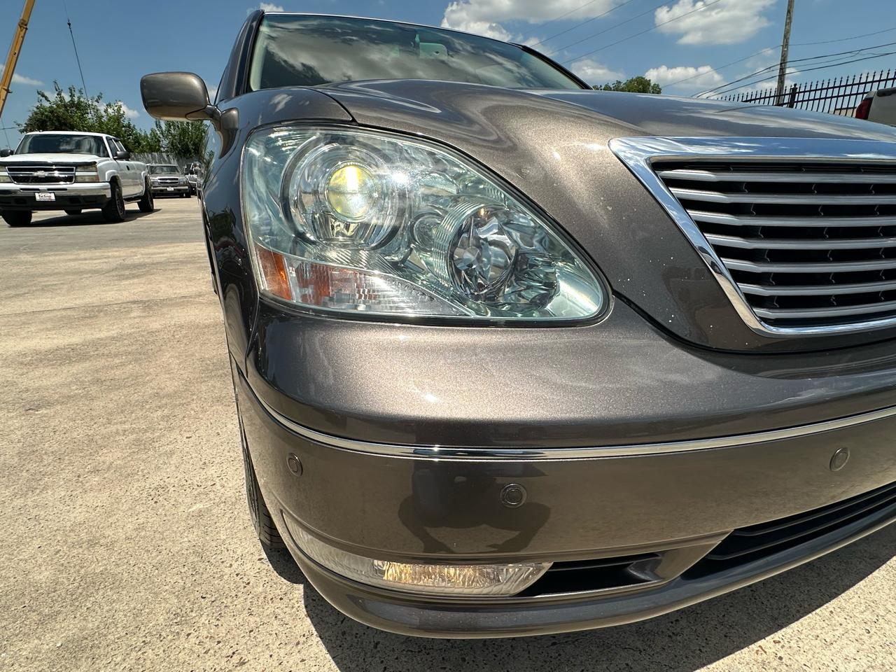 Lexus LS 430 Sedan 2004