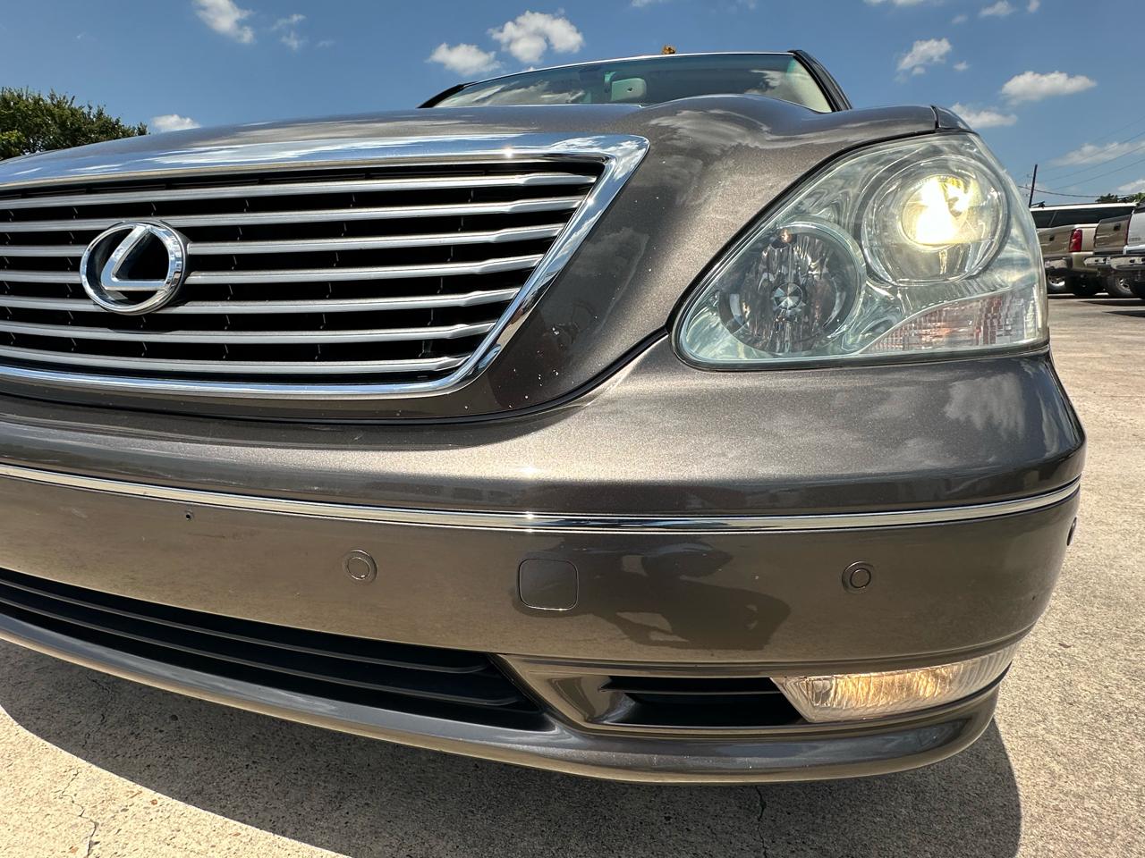 Lexus LS 430 Sedan 2004