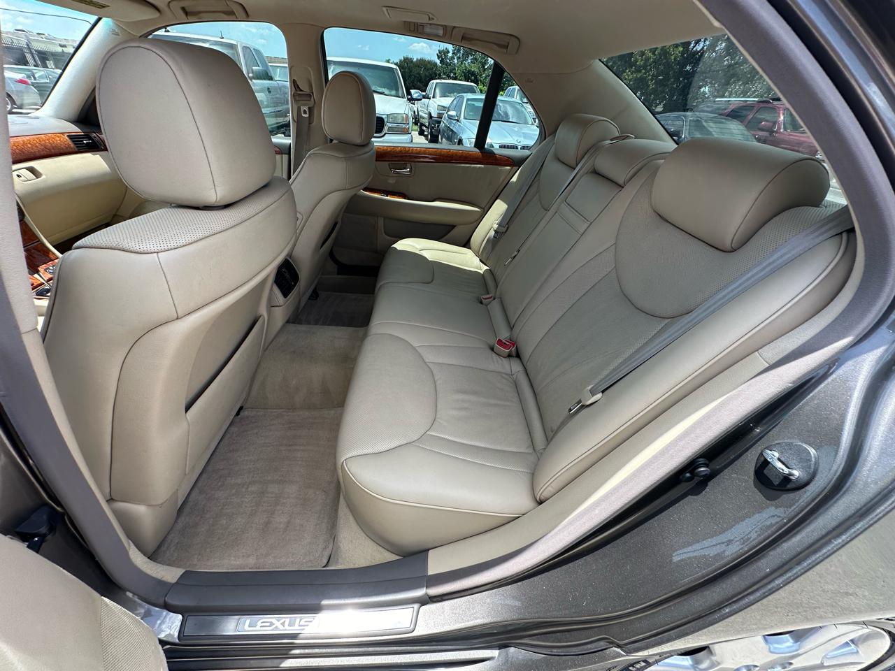 Lexus LS 430 Sedan 2004