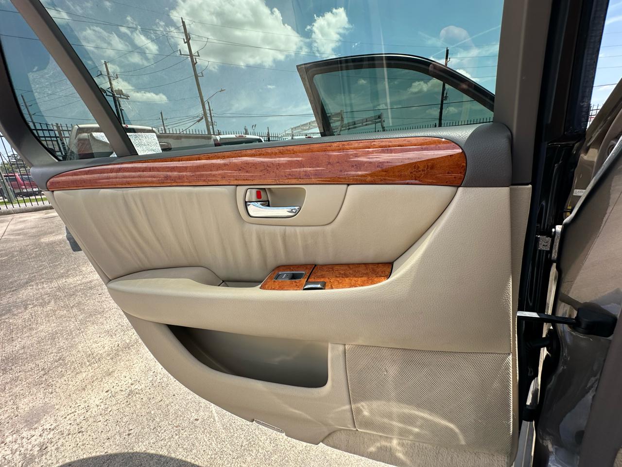 Lexus LS 430 Sedan 2004