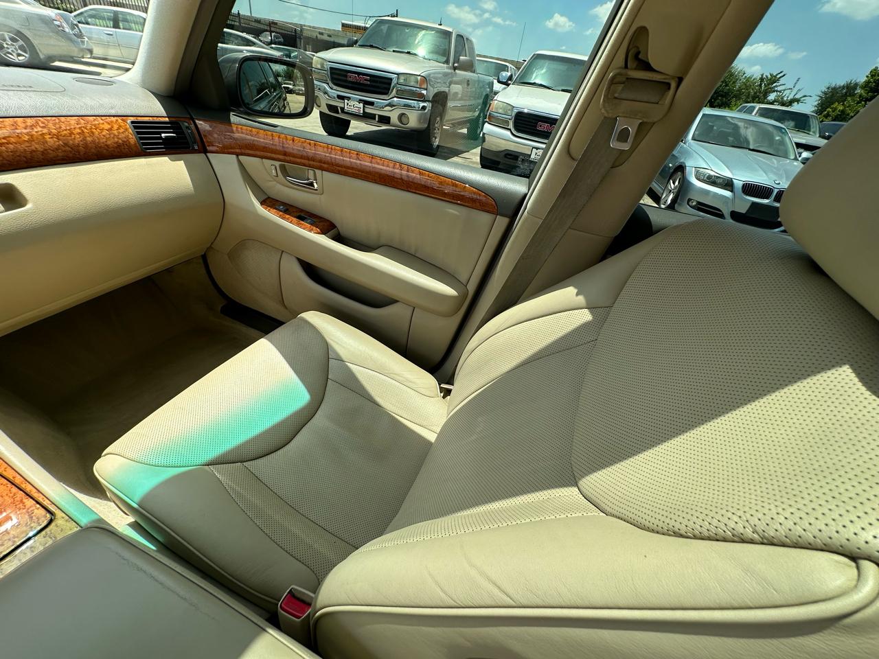Lexus LS 430 Sedan 2004