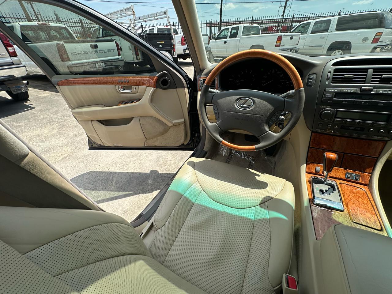Lexus LS 430 Sedan 2004