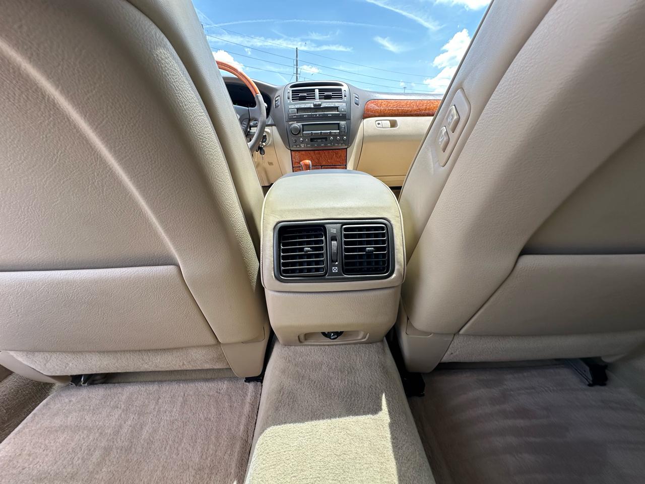 Lexus LS 430 Sedan 2004