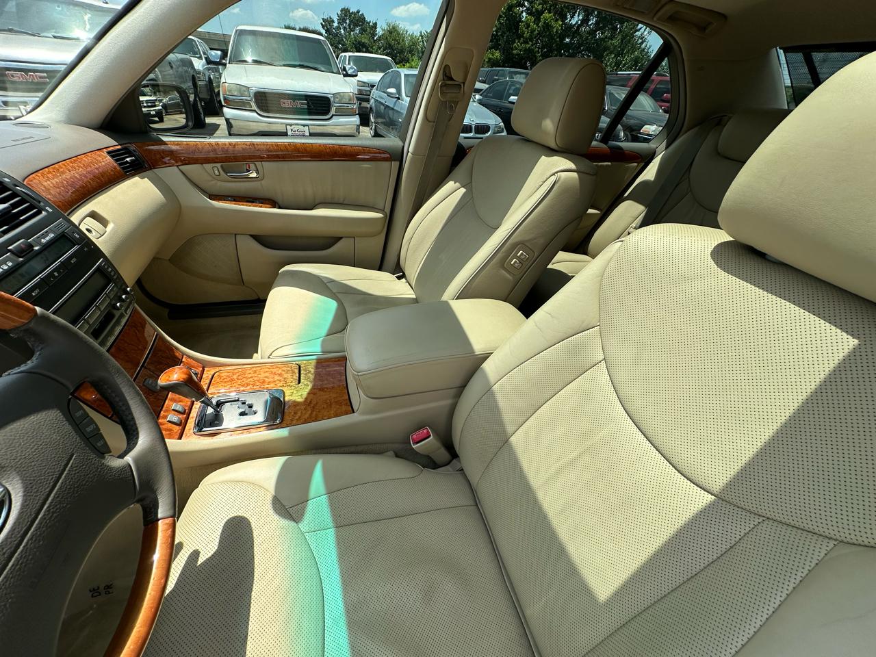 Lexus LS 430 Sedan 2004