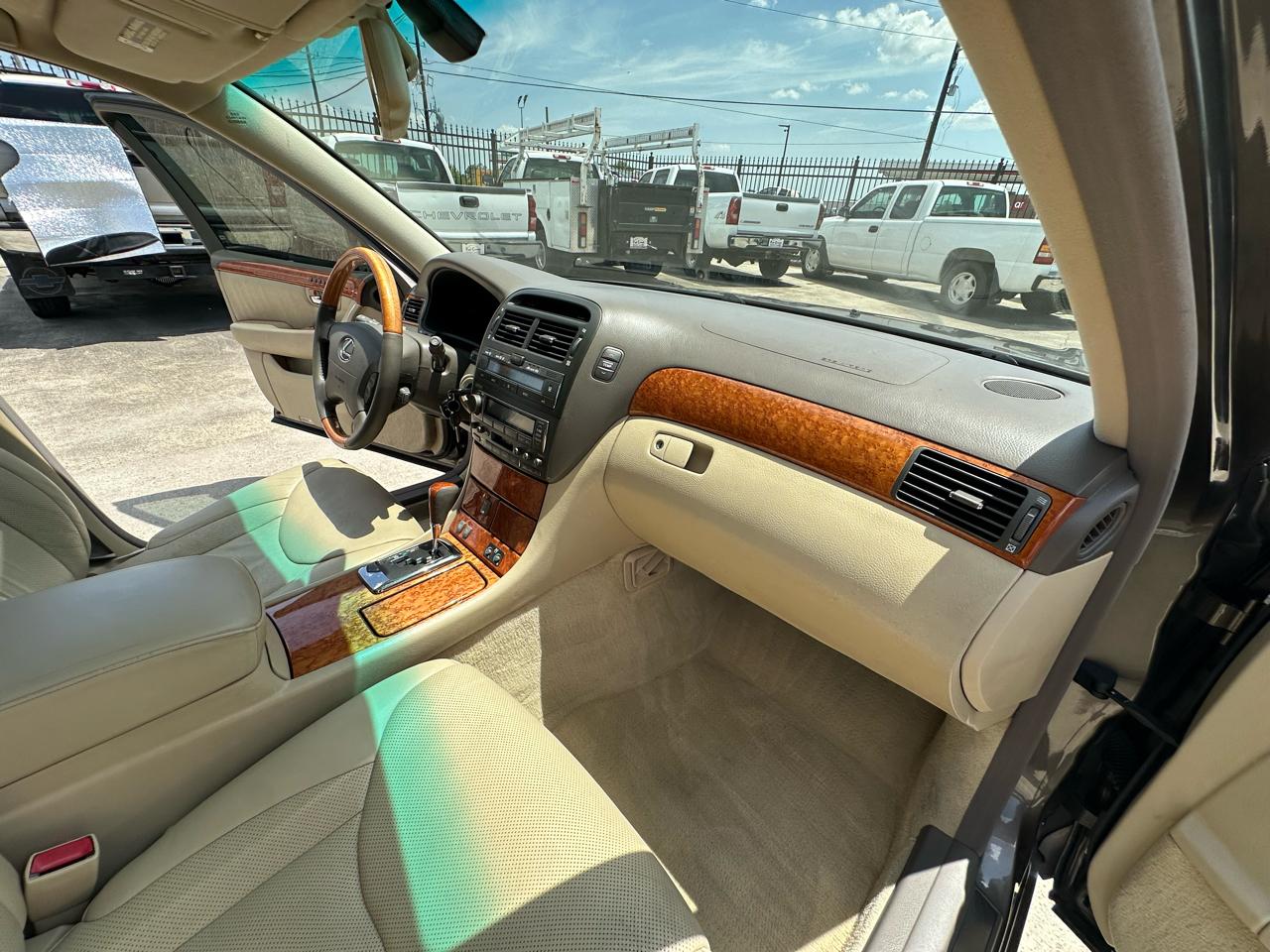 Lexus LS 430 Sedan 2004