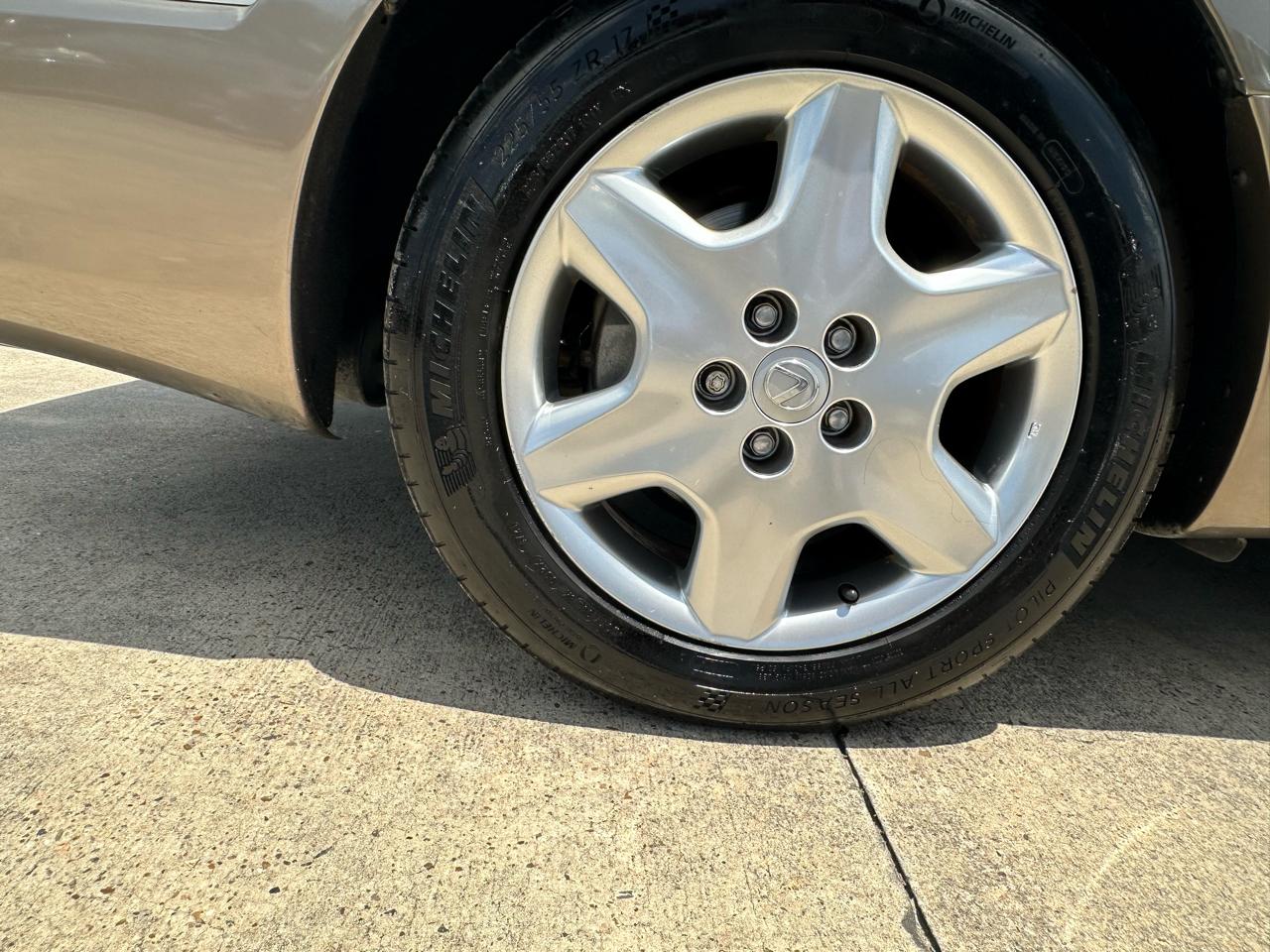 Lexus LS 430 Sedan 2004