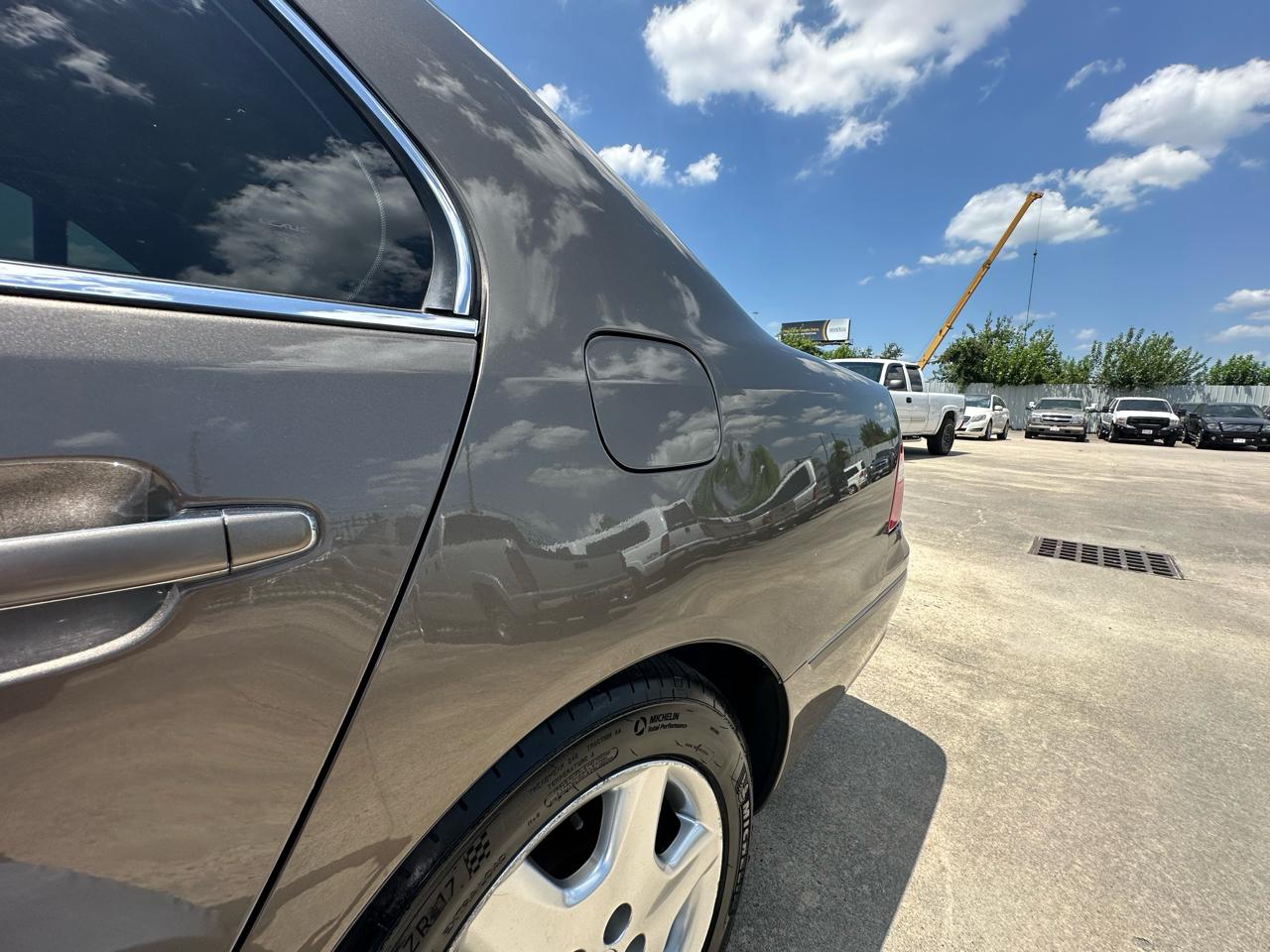 Lexus LS 430 Sedan 2004