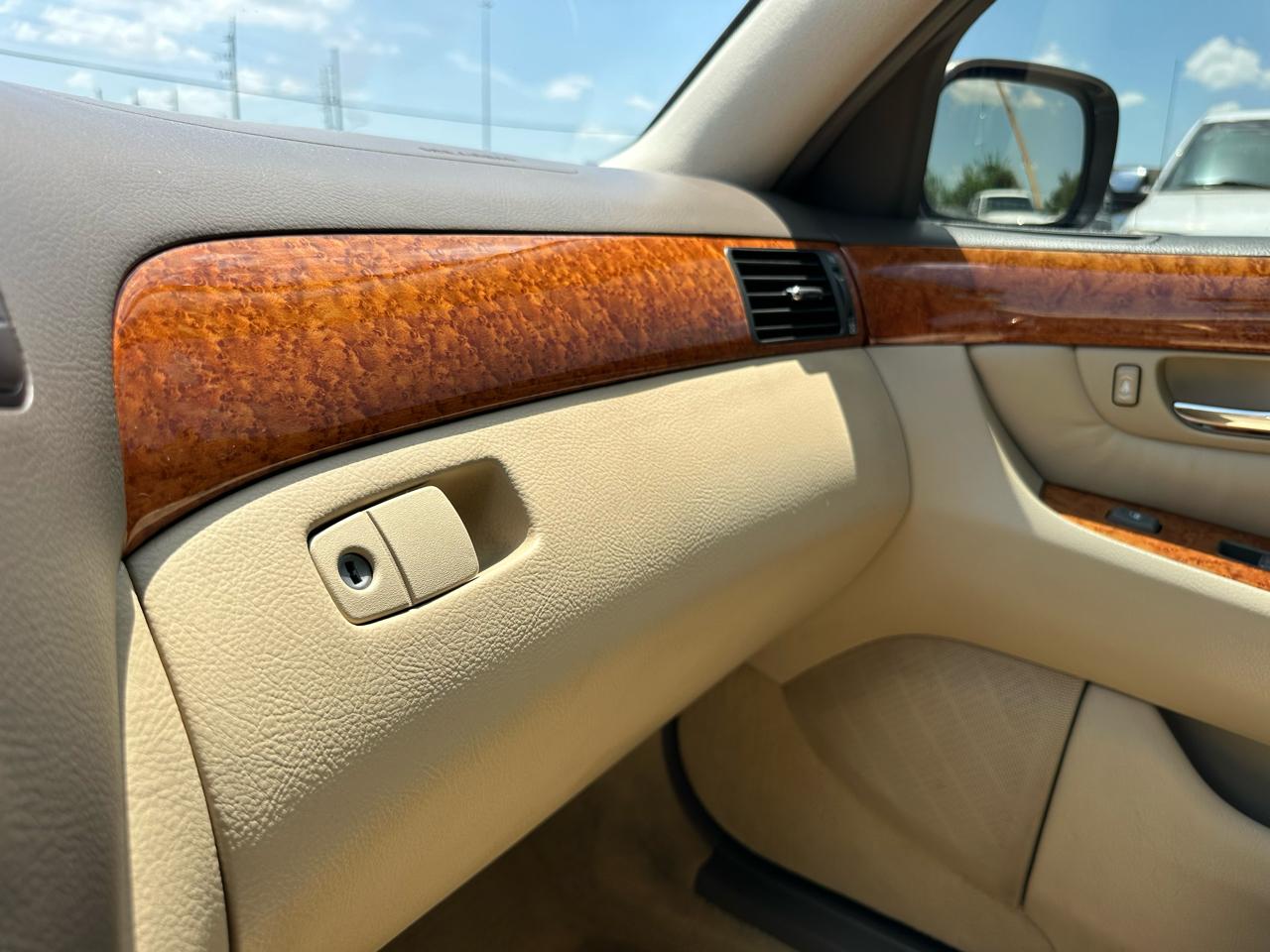 Lexus LS 430 Sedan 2004