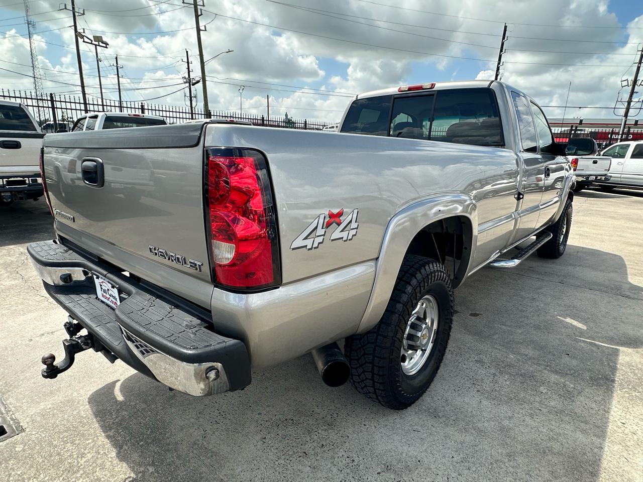 Chevrolet Silverado 2500HD LS Ext. Cab Long Bed 4WD 2003