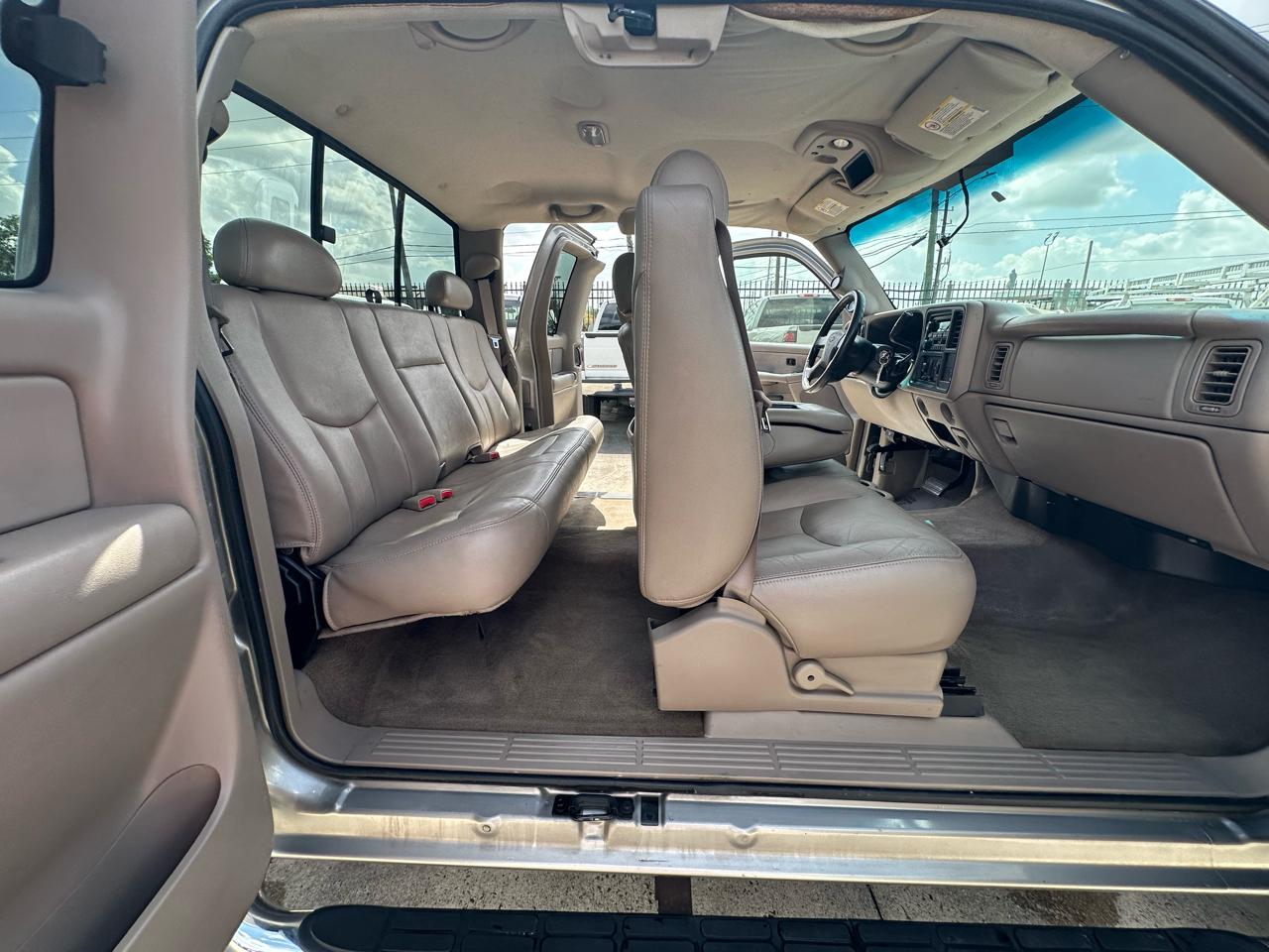 Chevrolet Silverado 2500HD LS Ext. Cab Long Bed 4WD 2003