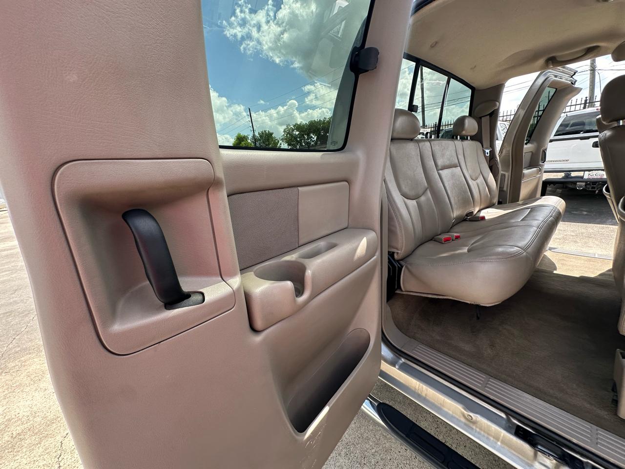 Chevrolet Silverado 2500HD LS Ext. Cab Long Bed 4WD 2003