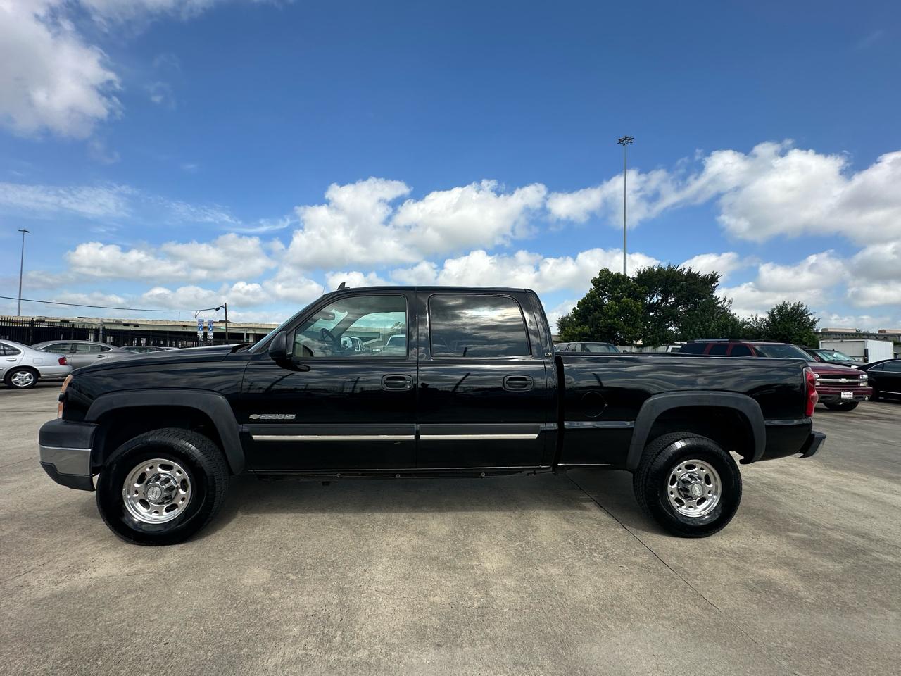 Chevrolet Silverado 2500HD LT Crew Cab Short Bed 4WD 2006