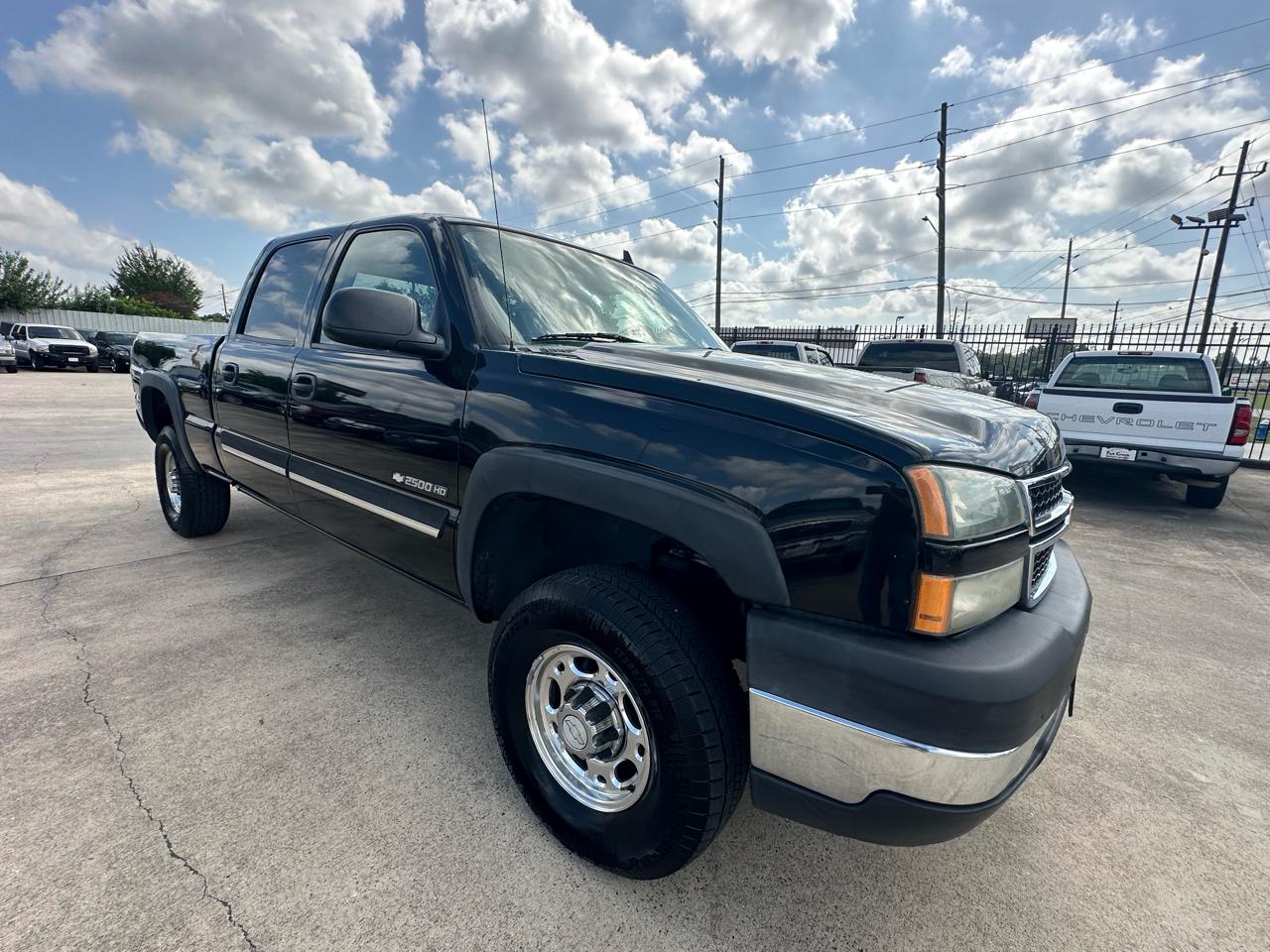 Chevrolet Silverado 2500HD LT Crew Cab Short Bed 4WD 2006