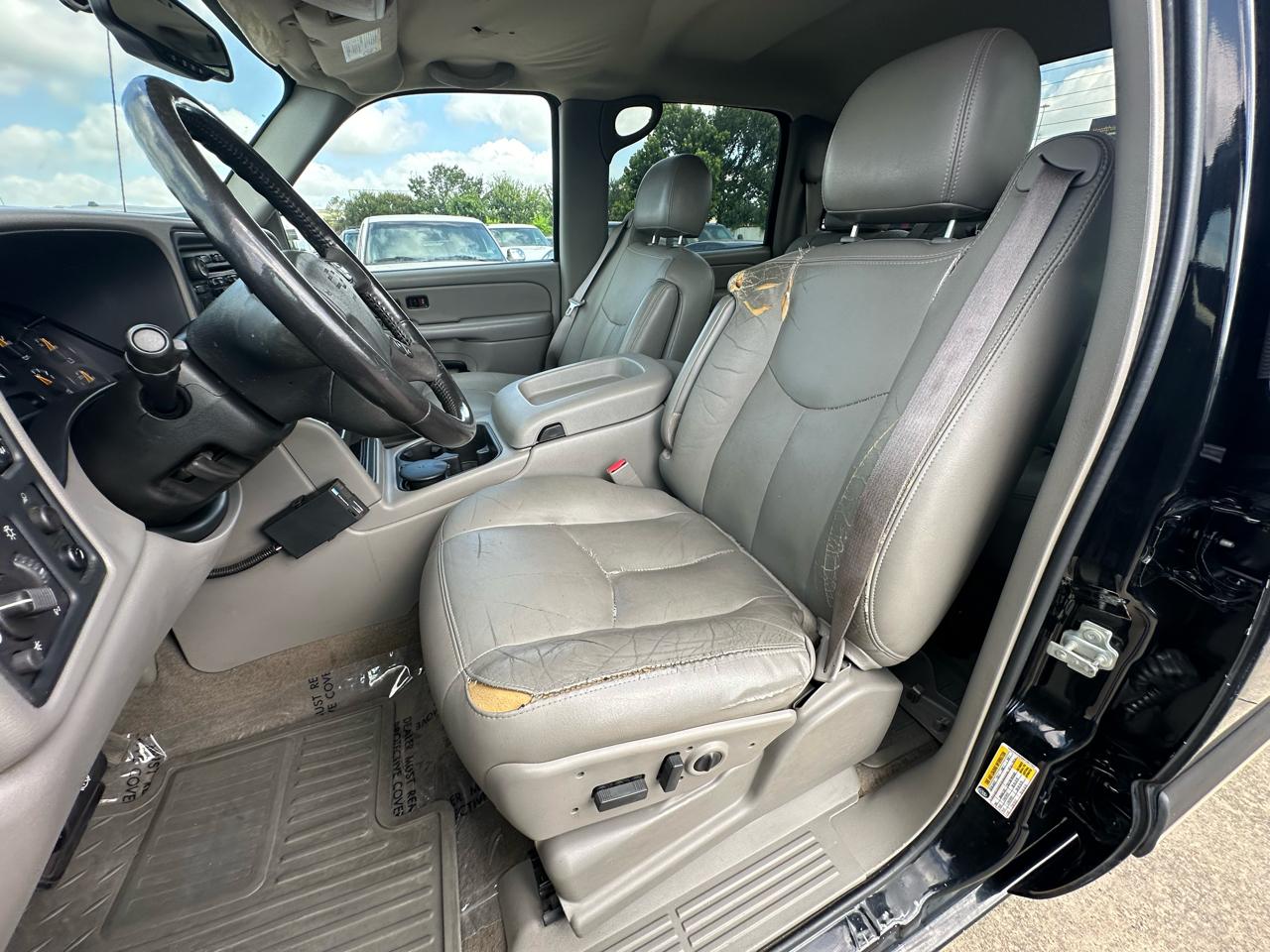 Chevrolet Silverado 2500HD LT Crew Cab Short Bed 4WD 2006