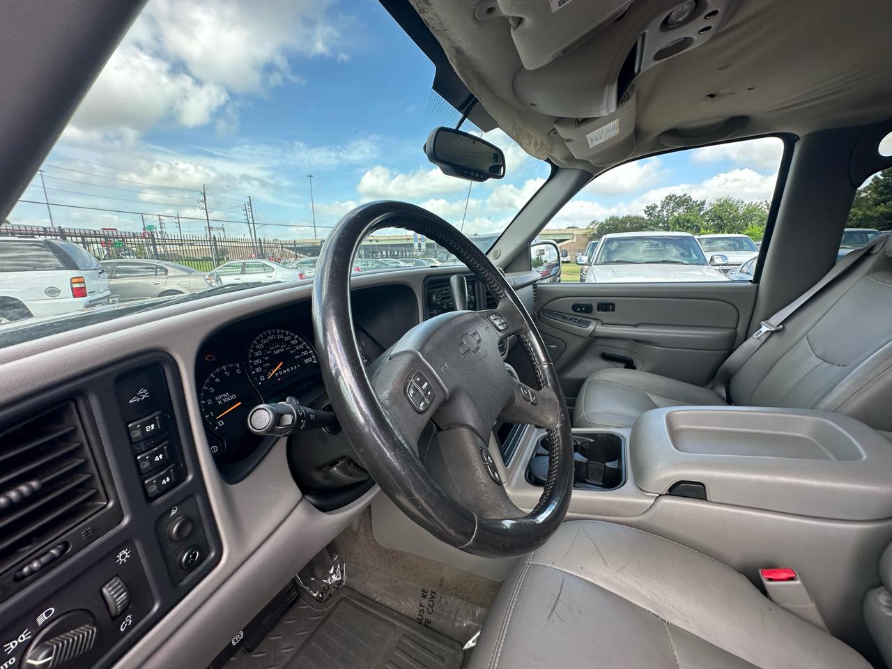 Chevrolet Silverado 2500HD LT Crew Cab Short Bed 4WD 2006