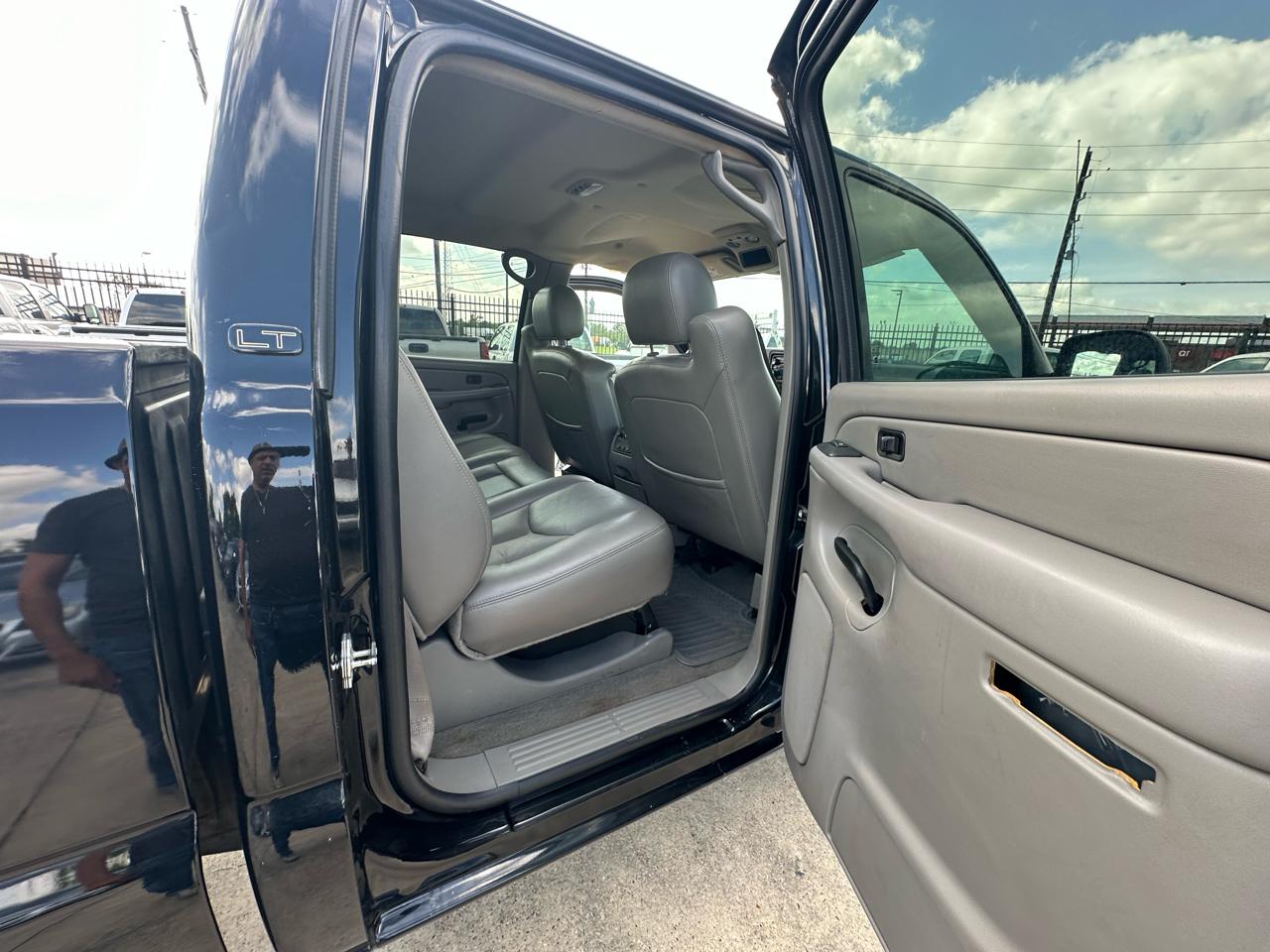 Chevrolet Silverado 2500HD LT Crew Cab Short Bed 4WD 2006
