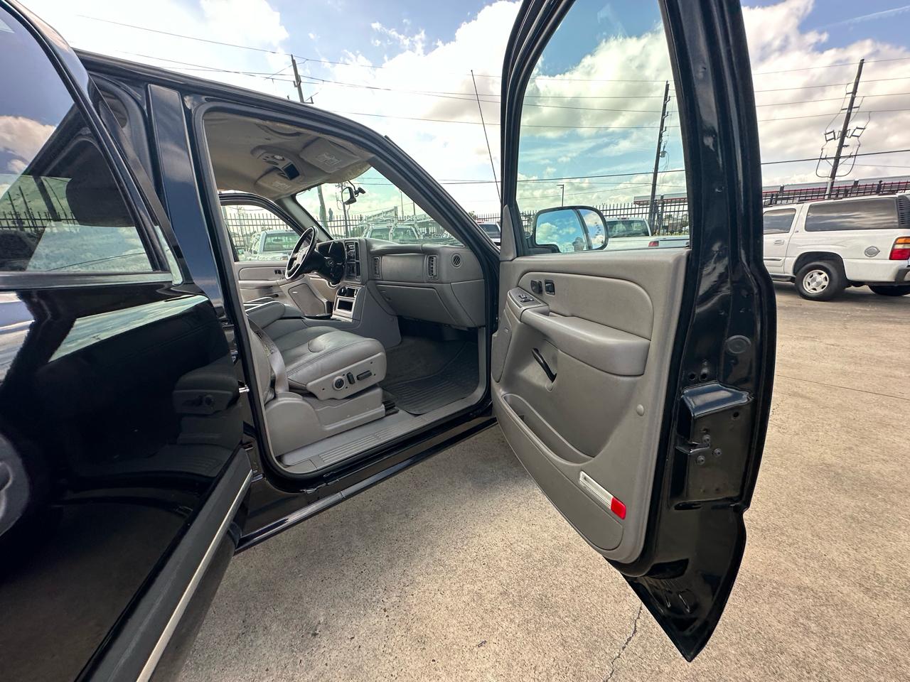 Chevrolet Silverado 2500HD LT Crew Cab Short Bed 4WD 2006