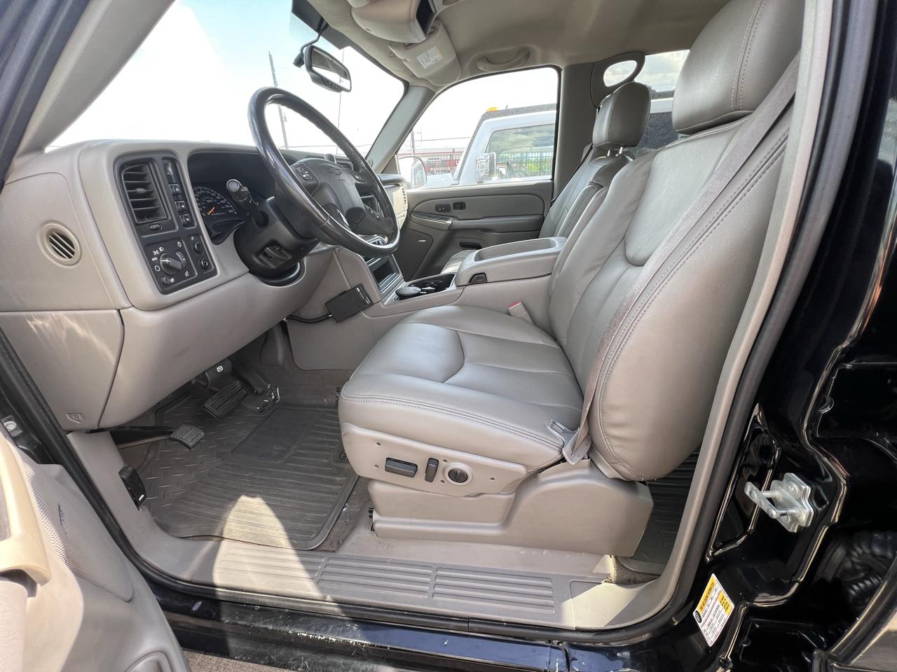Chevrolet Silverado 2500HD LT Crew Cab Short Bed 4WD 2006