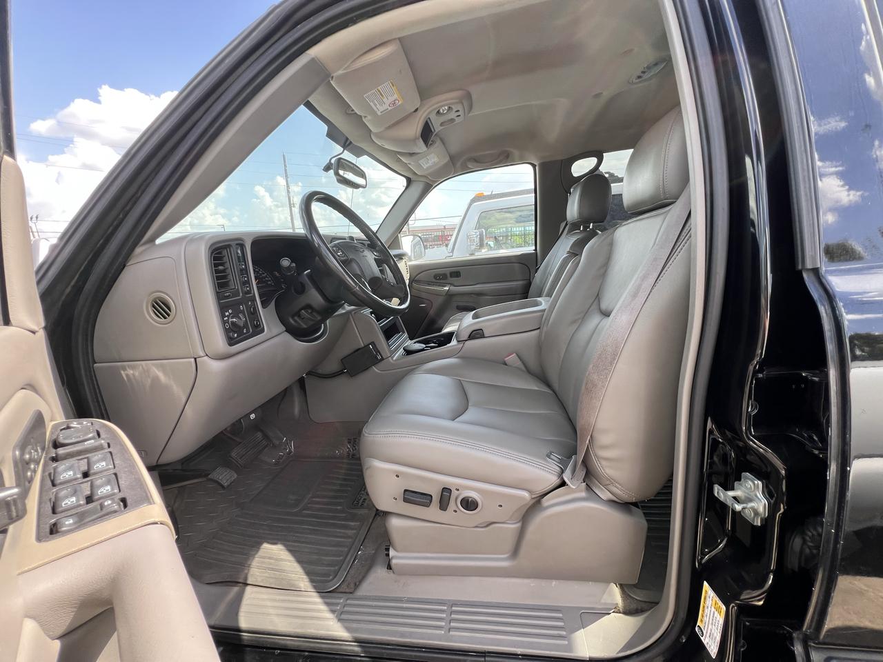Chevrolet Silverado 2500HD LT Crew Cab Short Bed 4WD 2006