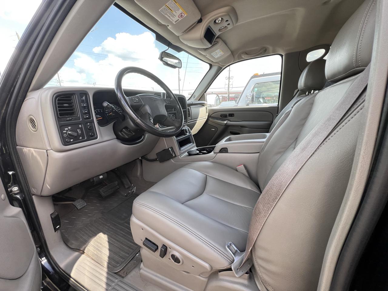 Chevrolet Silverado 2500HD LT Crew Cab Short Bed 4WD 2006