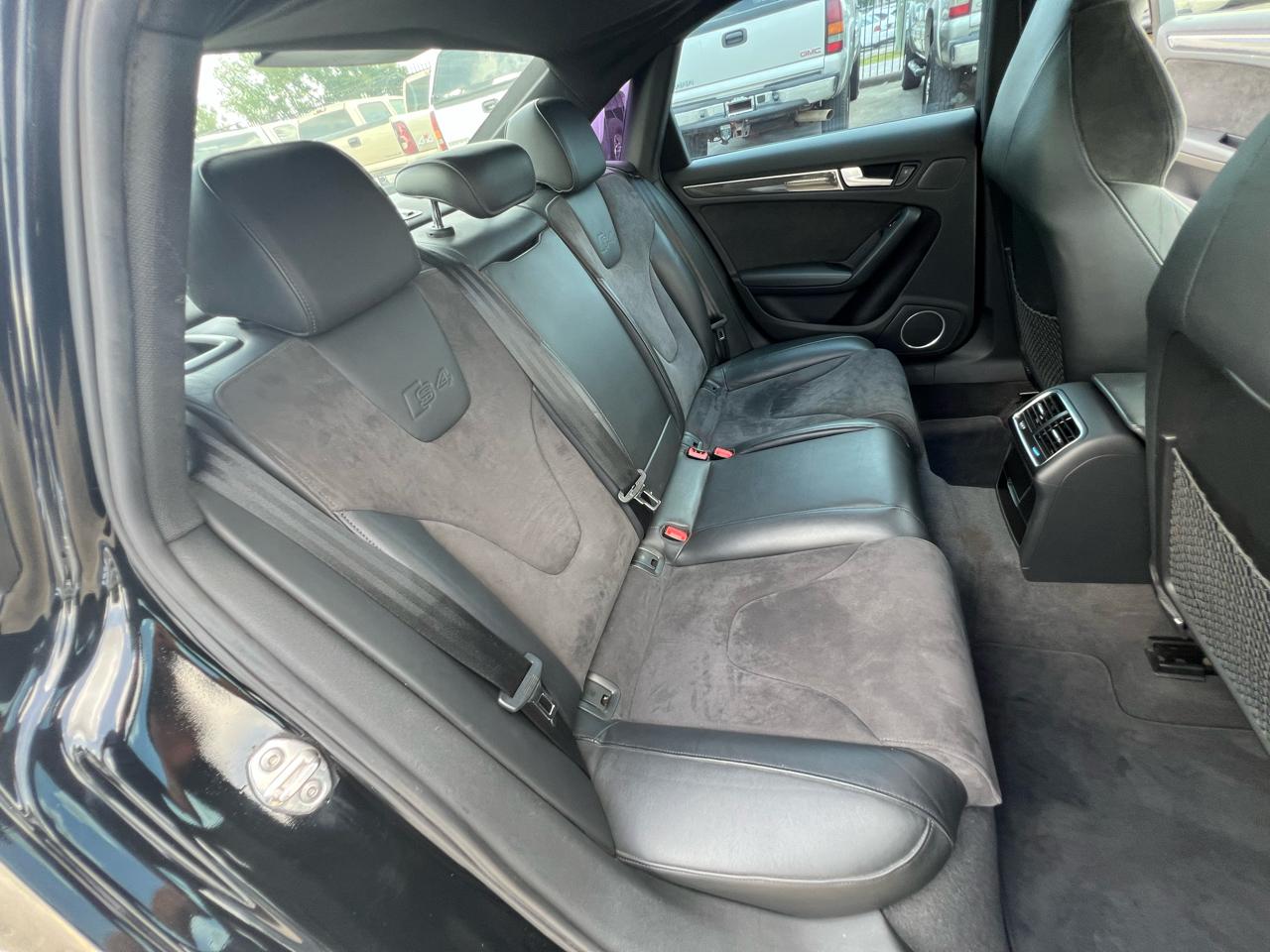 Audi S4 Prestige 4D Sedan Qtro 3.0T 2011