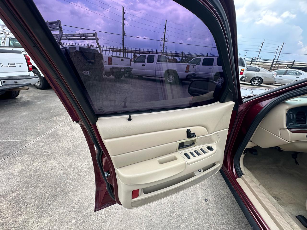 Ford Crown Victoria LX 2011
