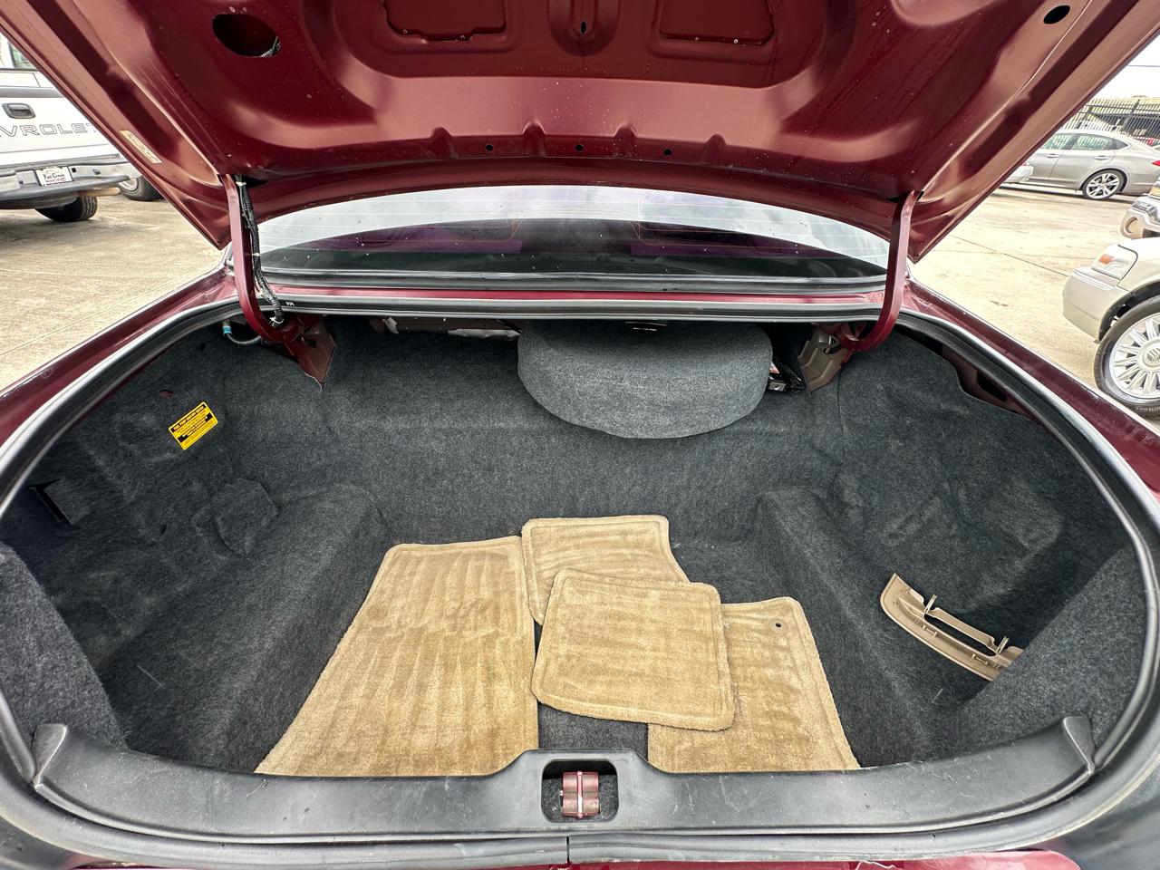 Ford Crown Victoria LX 2011