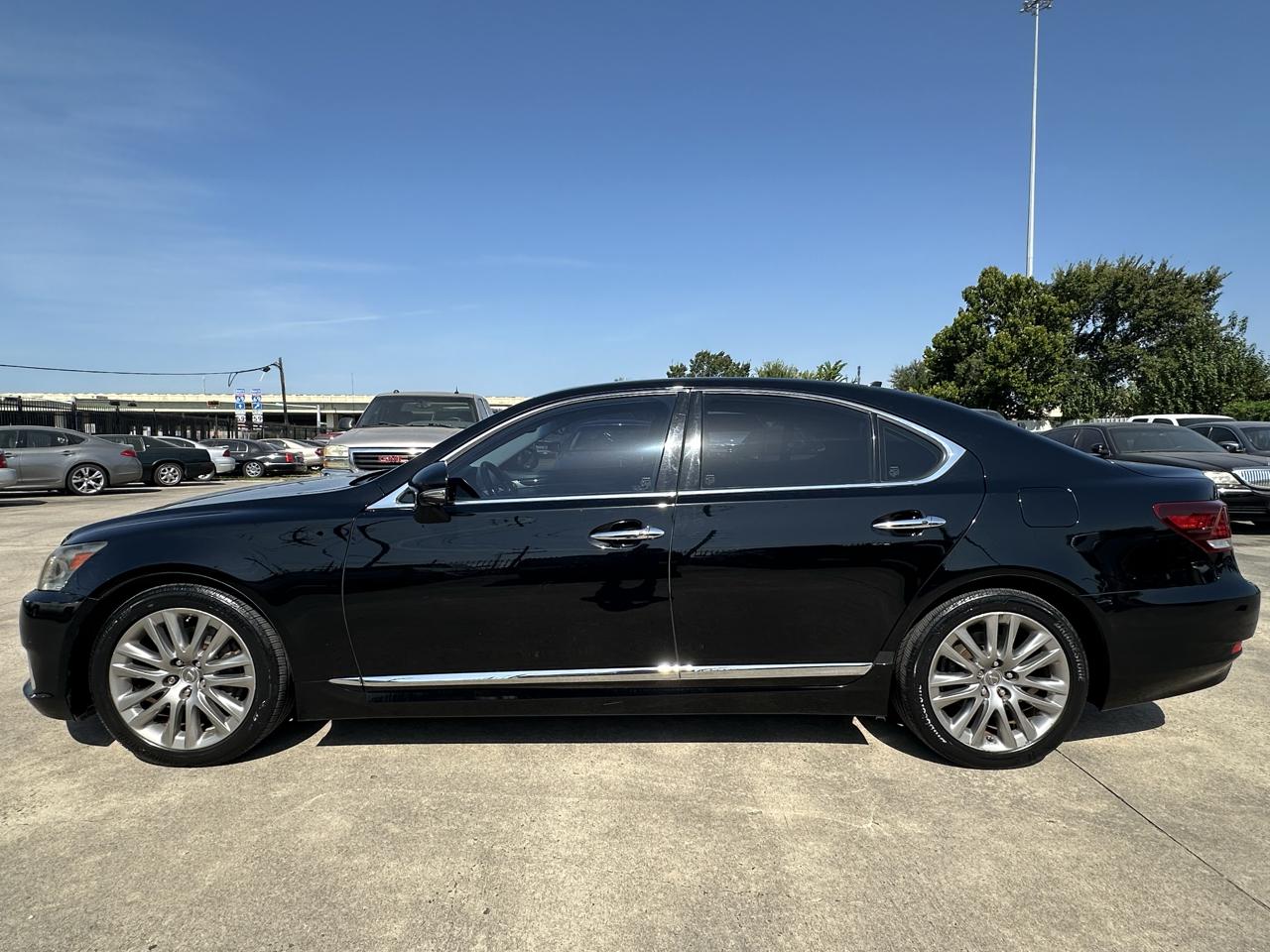 Lexus LS 460 Luxury Sedan 2013