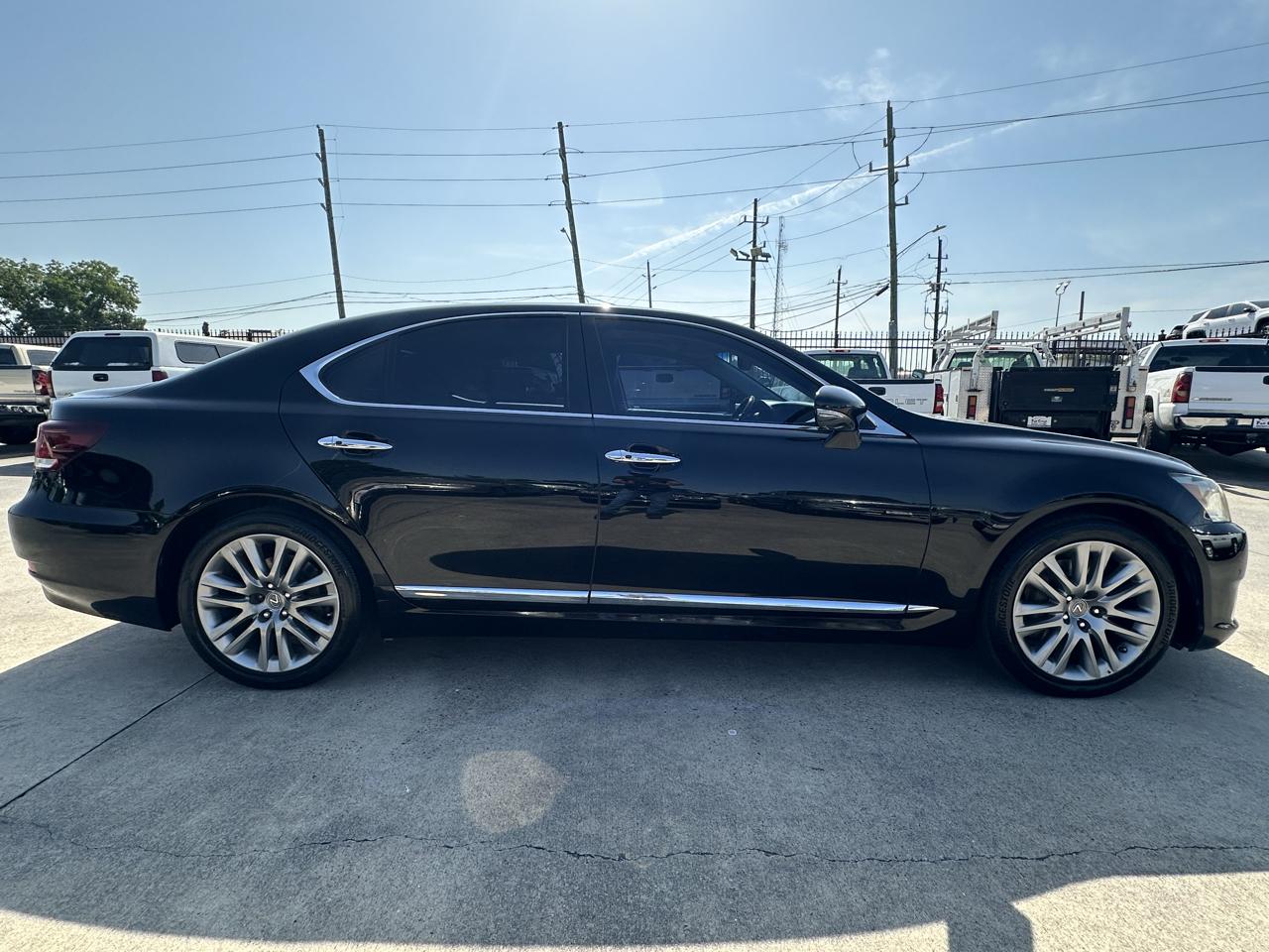 Lexus LS 460 Luxury Sedan 2013
