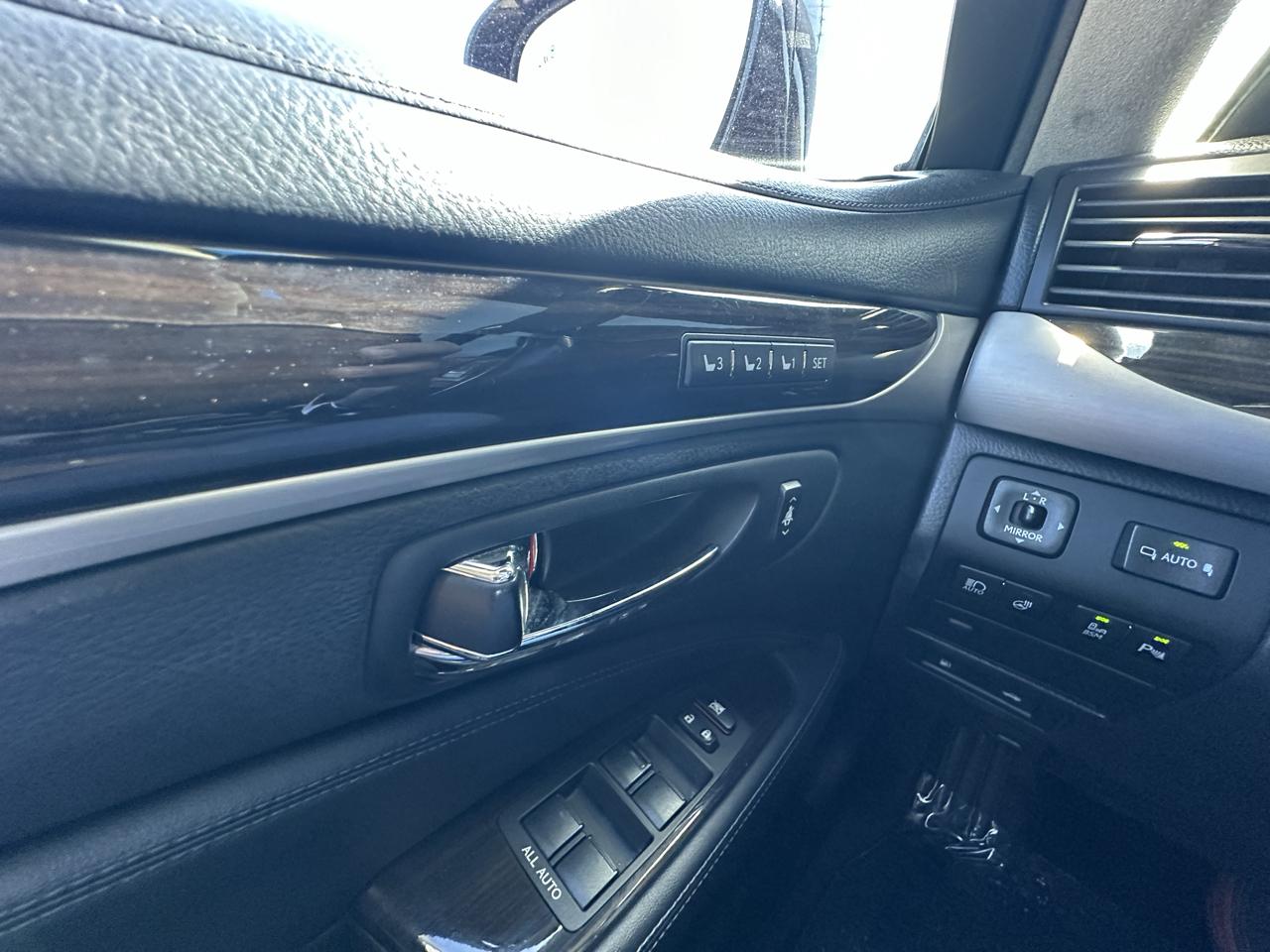 Lexus LS 460 Luxury Sedan 2013