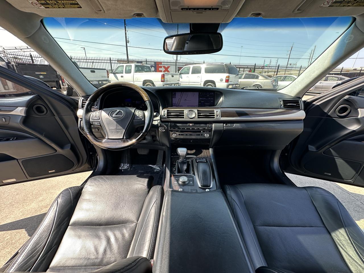 Lexus LS 460 Luxury Sedan 2013