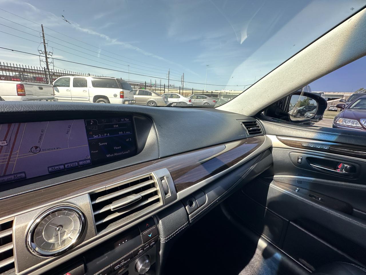 Lexus LS 460 Luxury Sedan 2013