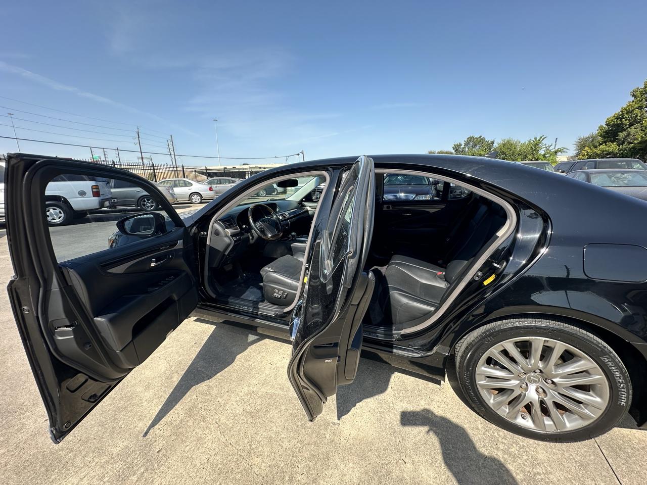 Lexus LS 460 Luxury Sedan 2013