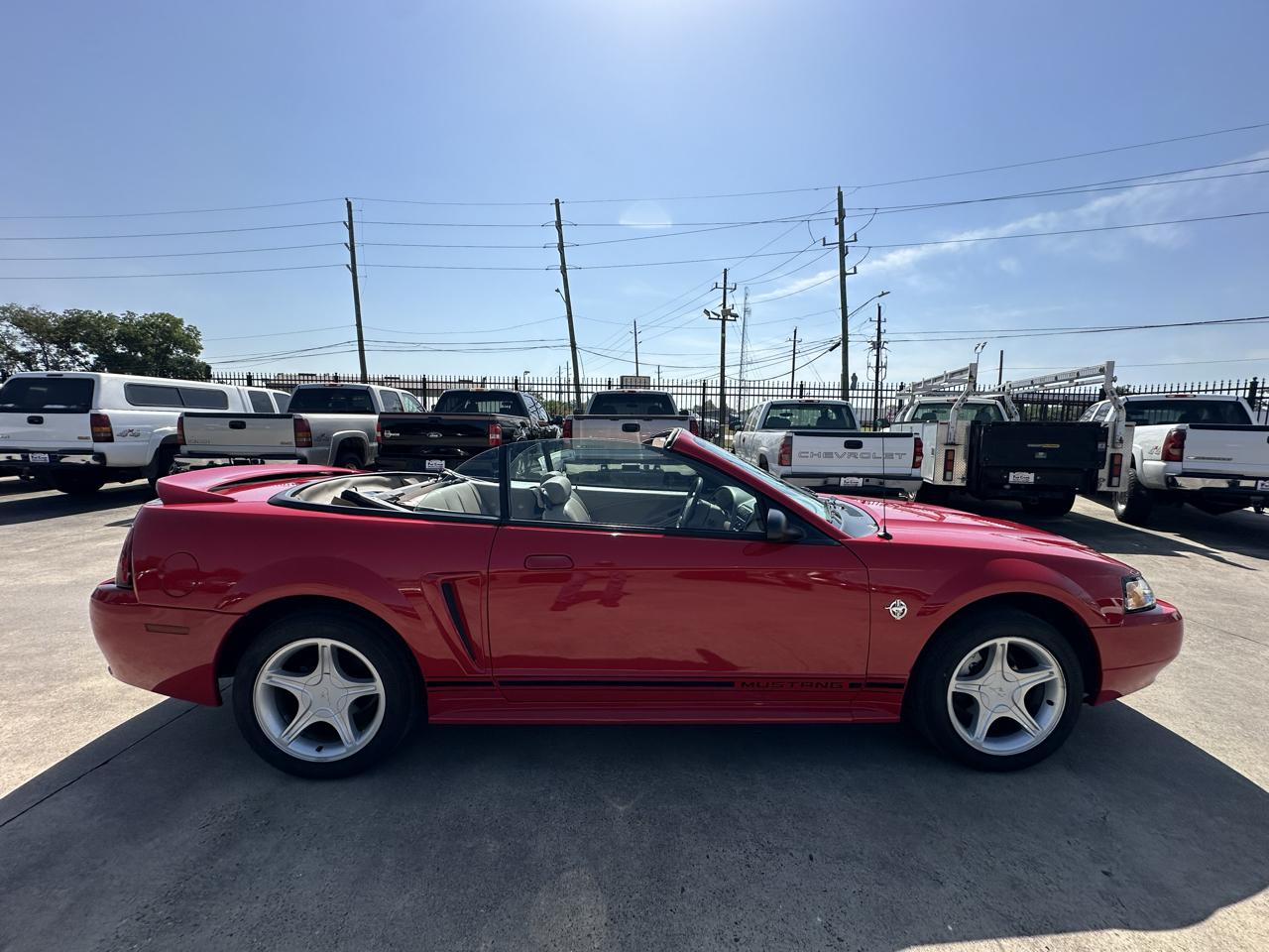 Ford Mustang GT convertible 1999