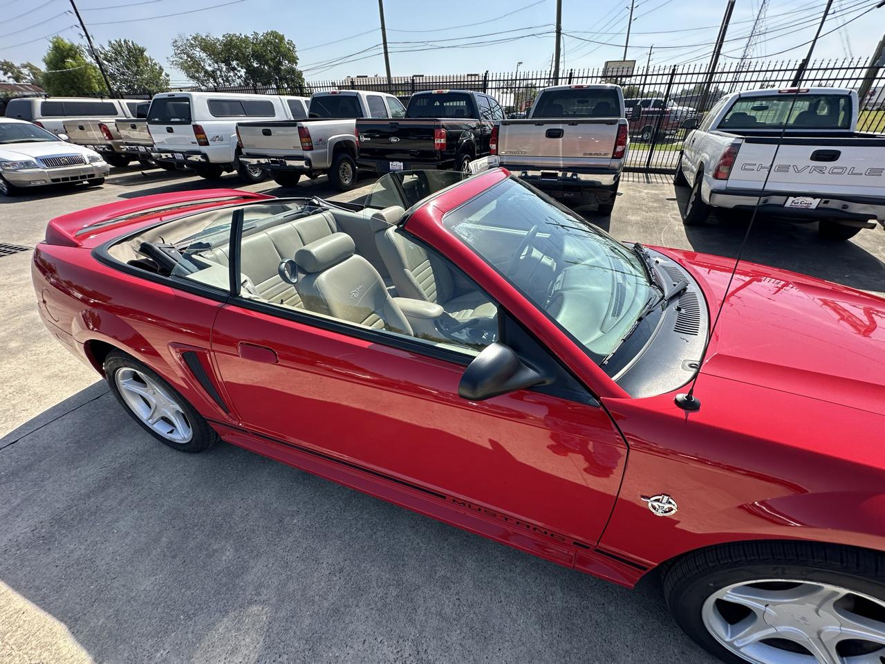 Ford Mustang GT convertible 1999