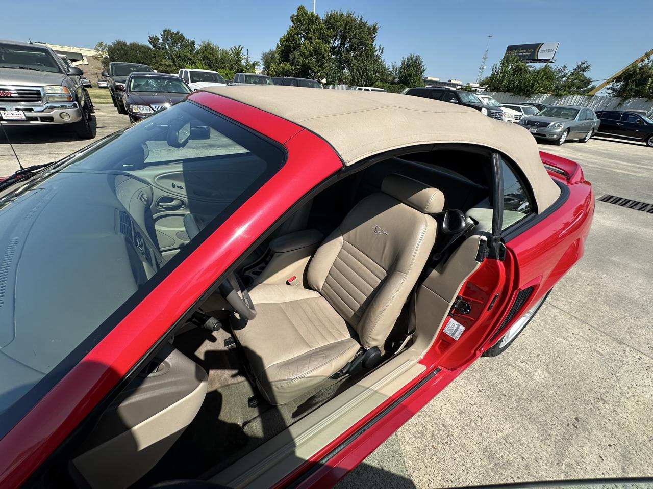 Ford Mustang GT convertible 1999