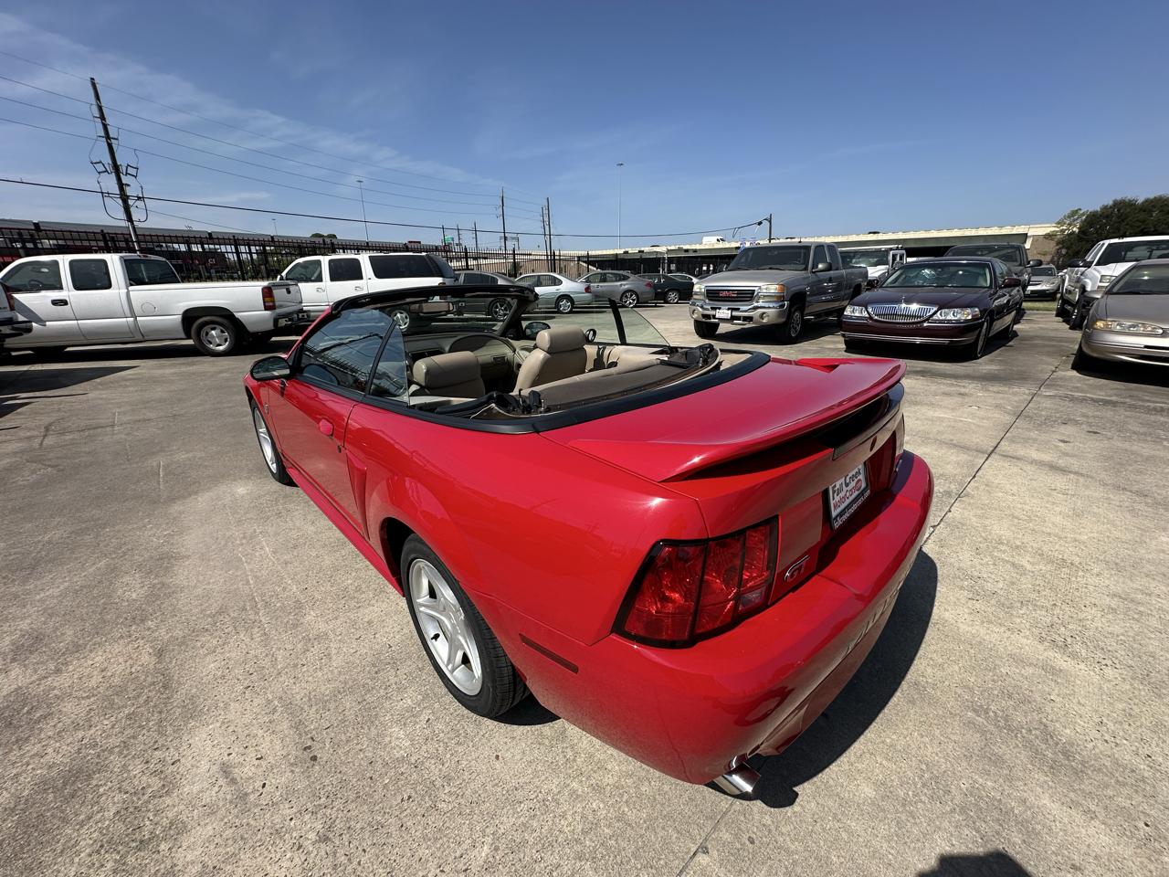 Ford Mustang GT convertible 1999