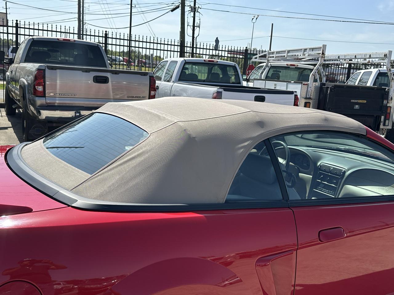 Ford Mustang GT convertible 1999