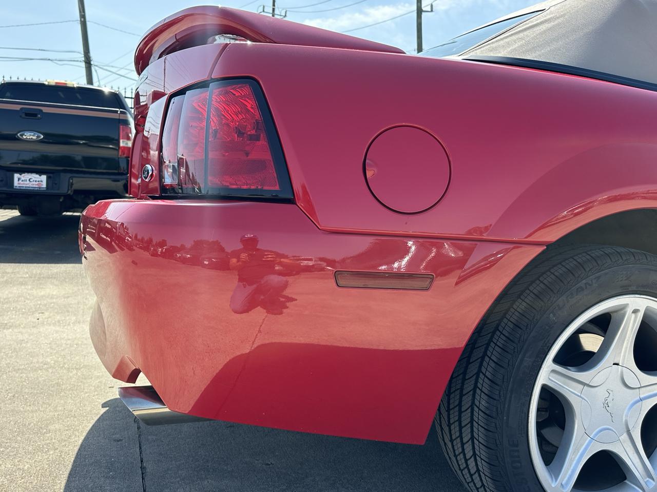 Ford Mustang GT convertible 1999