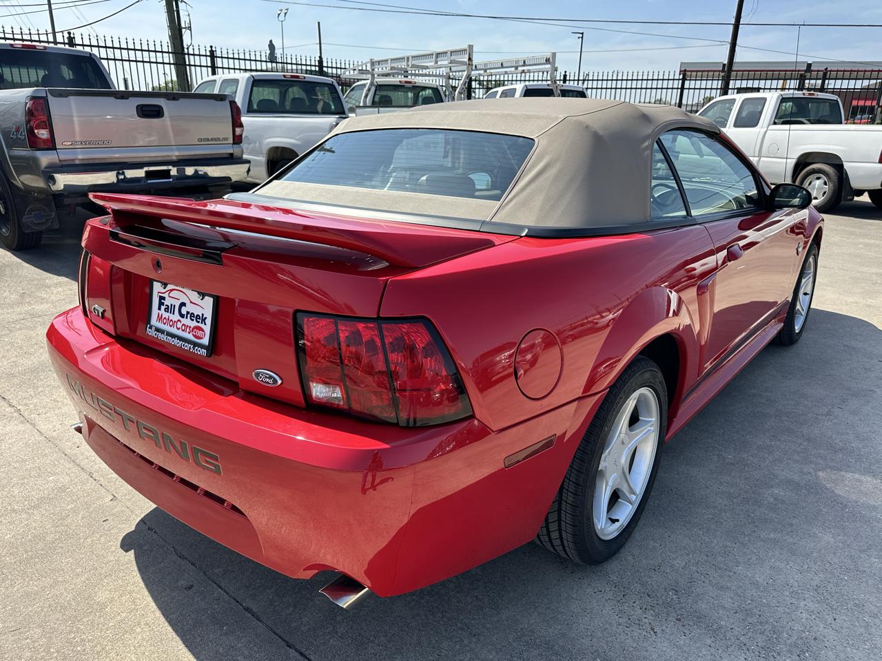 Ford Mustang GT convertible 1999