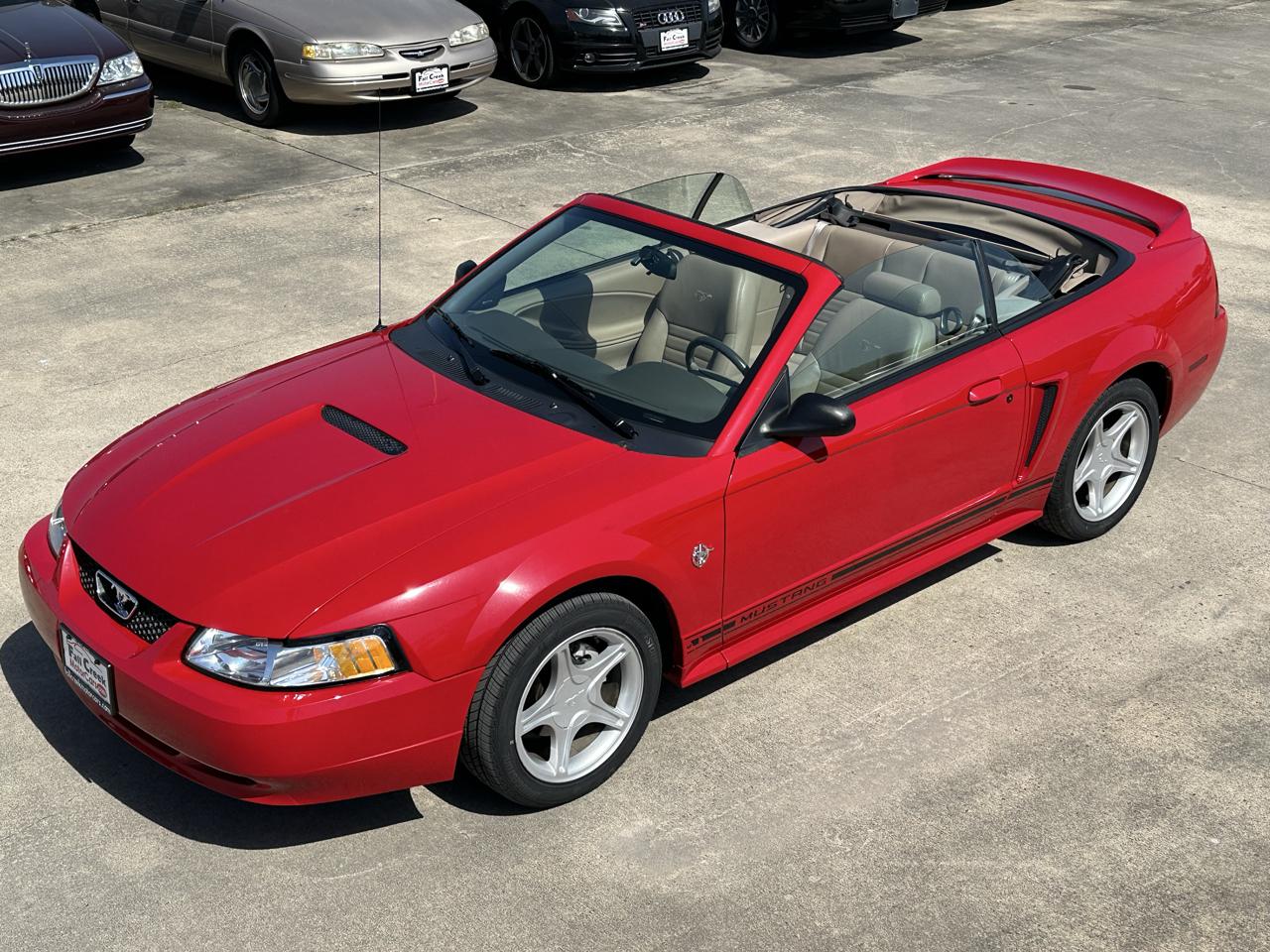 Ford Mustang GT convertible 1999