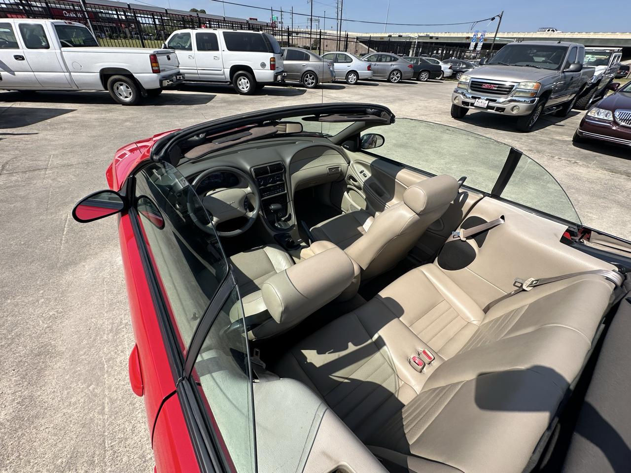Ford Mustang GT convertible 1999