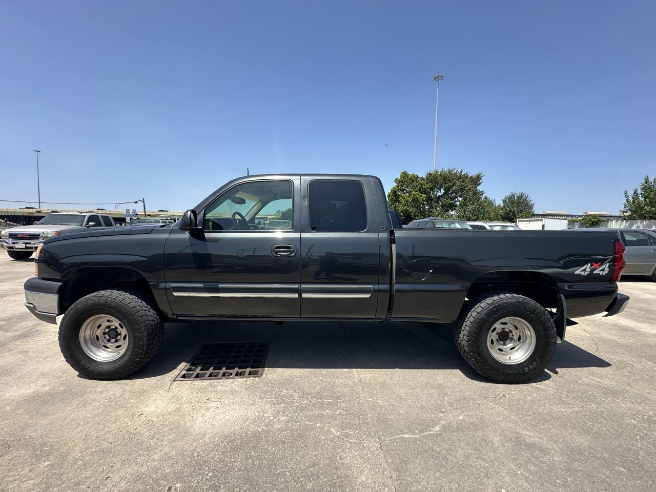 Chevrolet Silverado 1500 LT Ext. Cab Short Bed 4WD 2003