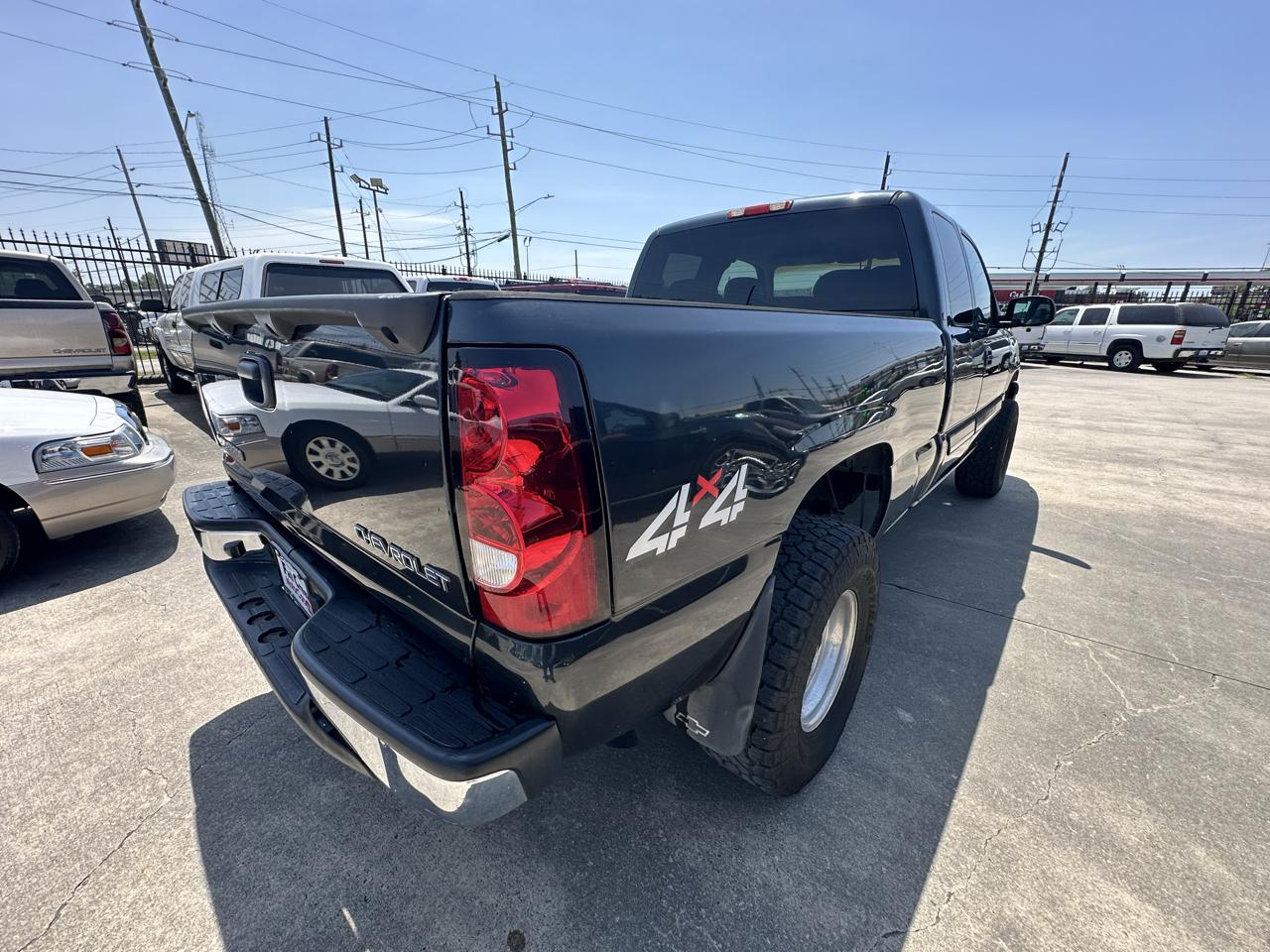 Chevrolet Silverado 1500 LT Ext. Cab Short Bed 4WD 2003