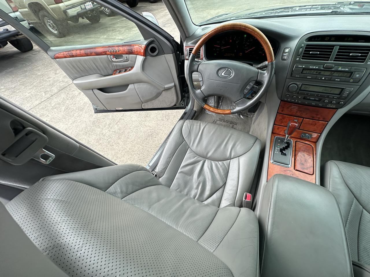 Lexus LS 430 Sedan 2003