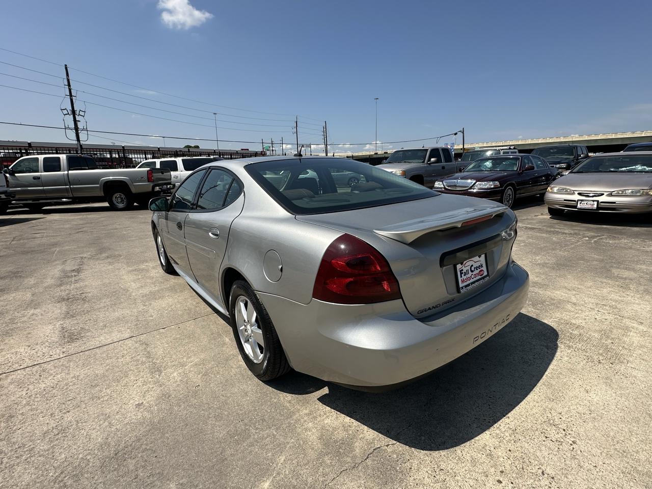 Pontiac Grand Prix Sedan 2007