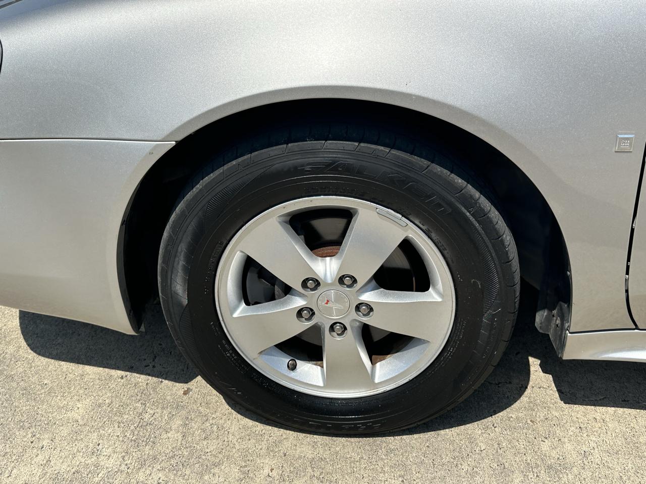 Pontiac Grand Prix Sedan 2007